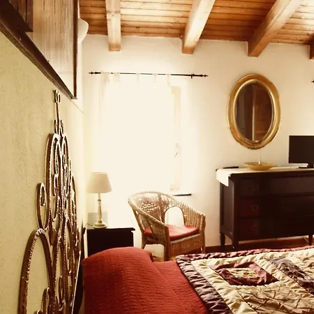مزرعة للإقامة Degli Olivi